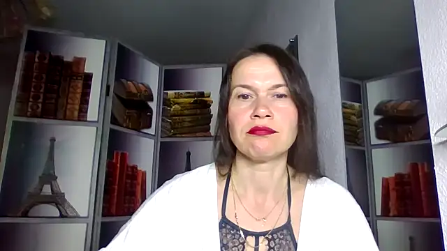 Snapshot of Selena_Moo chatting on March 31, 2026, 8:04 am Selena Moo online show from March 31, 2026, 8:04 am