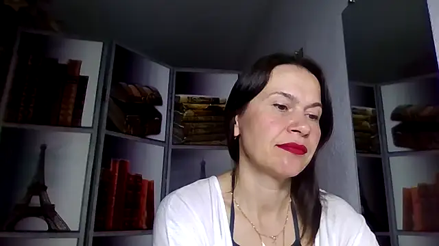 Snapshot of Selena_Moo chatting on April 1, 2026, 8:59 am Selena Moo online show from April 1, 2026, 8:59 am