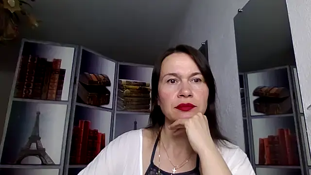 Snapshot of Selena_Moo chatting on April 14, 2026, 7:14 am Selena Moo online show from April 14, 2026, 7:14 am
