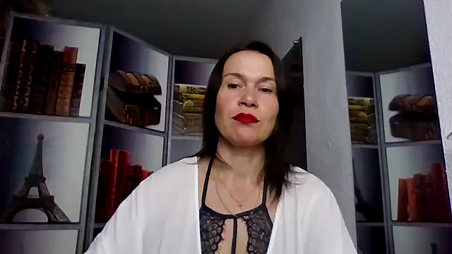 Snapshot of Selena_Moo chatting on April 17, 2026, 7:55 am Selena Moo online show from April 17, 2026, 7:55 am