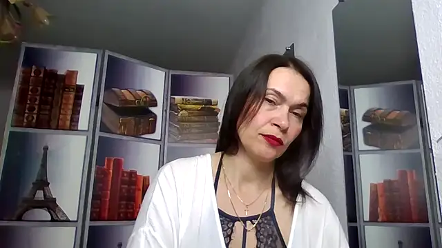 Snapshot of Selena_Moo chatting on April 19, 2026, 11:53 am Selena Moo online show from April 19, 2026, 11:53 am