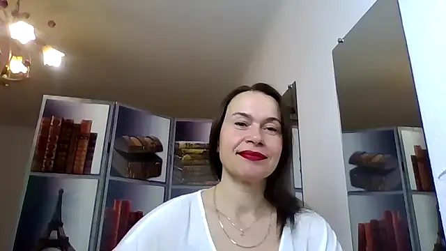 Snapshot of Selena_Moo chatting on April 22, 2026, 7:11 am Selena Moo online show from April 22, 2026, 7:11 am