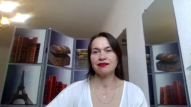 Snapshot of Selena_Moo chatting on April 24, 2026, 9:34 am Selena Moo online show from April 24, 2026, 9:34 am