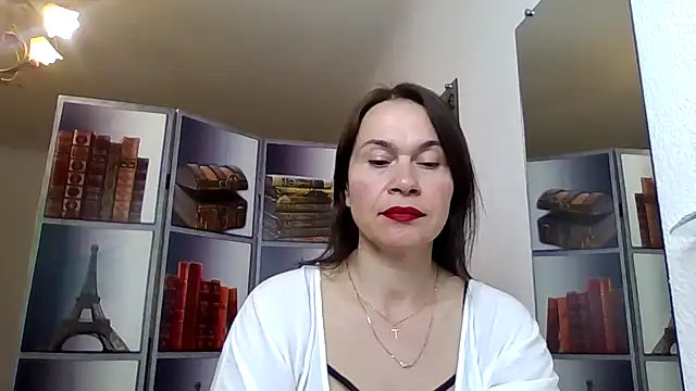 Snapshot of Selena_Moo chatting on May 3, 2026, 12:55 pm Selena Moo online show from May 3, 2026, 12:55 pm
