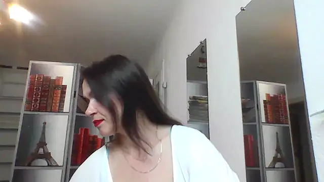 Selena Moo online show from June 14, 2026, 8:49 am