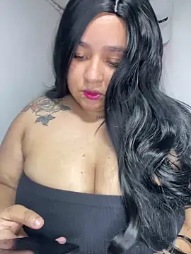 Snapshot of Luciona-Xxx chatting on March 23, 2026, 2:59 am Luciona-Xxx online show from March 23, 2026, 2:59 am