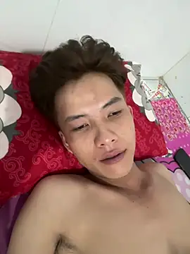 Nguyencuong1999 online show from April 25, 2026, 3:31 pm