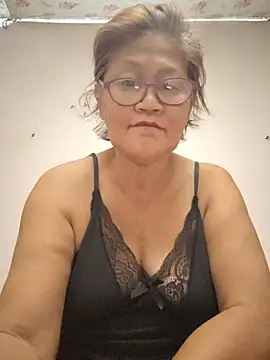 Snapshot of Sunflower1956 chatting on May 11, 2026, 9:23 pm Sunflower1956 online show from May 11, 2026, 9:23 pm