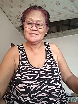 Snapshot of Sunflower1956 chatting on May 16, 2026, 11:25 pm Sunflower1956 online show from May 16, 2026, 11:25 pm