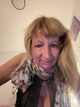 Snapshot of MatureKim chatting on March 27, 2026, 5:45 pm MatureKim online show from March 27, 2026, 5:45 pm