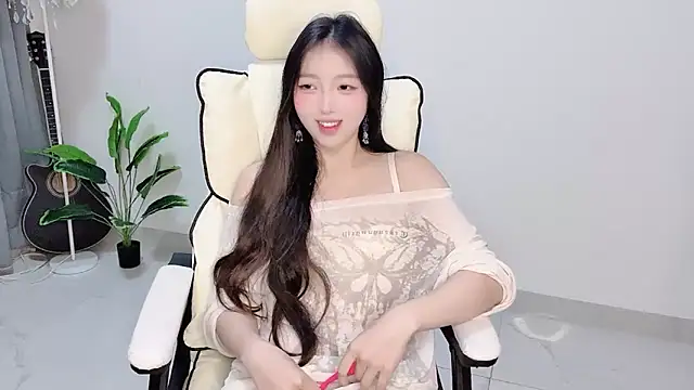 Yukiy8877 online show from April 3, 2026, 10:02 am