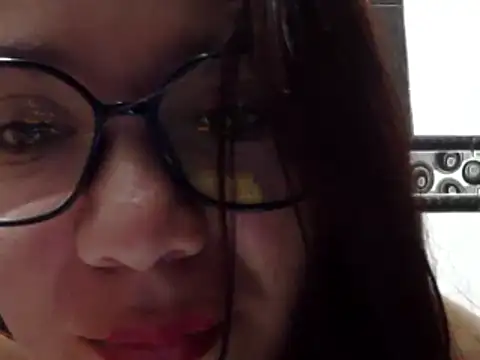 Alaialuxe online show from April 8, 2026, 3:39 am