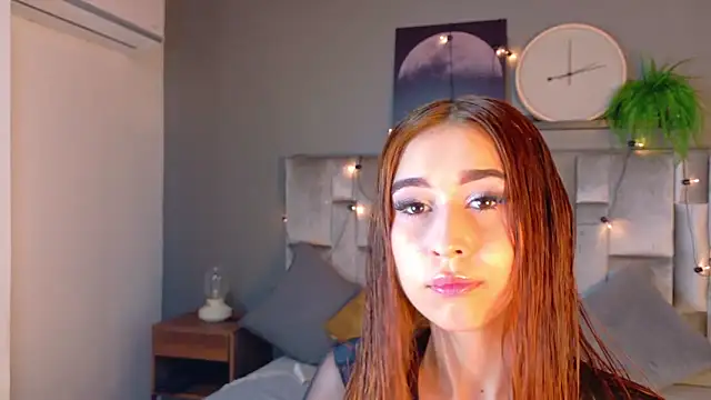 Snapshot of StarrMoon__ chatting on April 22, 2026, 2:47 am StarrMoon online show from April 22, 2026, 2:47 am