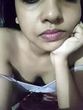 ALIZA FENDY online show from July 27, 2026, 4:03 pm