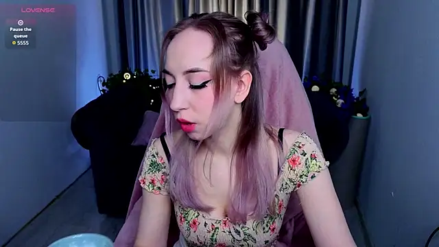 ShadowSparkle online show from April 23, 2026, 10:45 pm