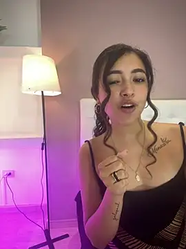 Zoesecret online show from May 14, 2026, 6:53 am