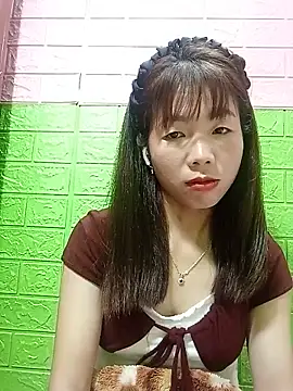 Snapshot of AmyLinee01 chatting on June 20, 2026, 8:33 pm AmyLinee01 online show from June 20, 2026, 8:33 pm