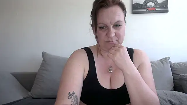HotPussy785 online show from May 1, 2026, 1:16 pm