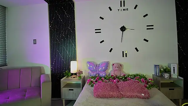 Snapshot of aurora_petitee chatting on June 11, 2026, 1:20 pm aurora petitee online show from June 11, 2026, 1:20 pm
