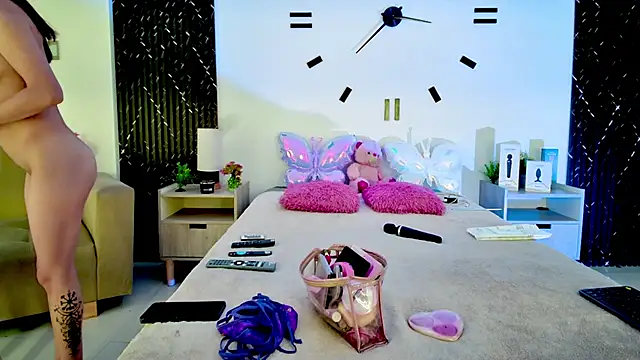 Snapshot of aurora_petitee chatting on June 18, 2026, 1:26 pm aurora petitee online show from June 18, 2026, 1:26 pm