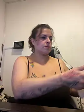 MiaHotboobs online show from May 6, 2026, 12:19 am