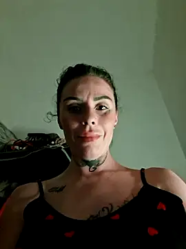 chiquitilla41 online show from April 25, 2026, 2:03 am