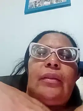 Snapshot of sexymomsn chatting on April 3, 2026, 11:47 pm sexymomsn online show from April 3, 2026, 11:47 pm