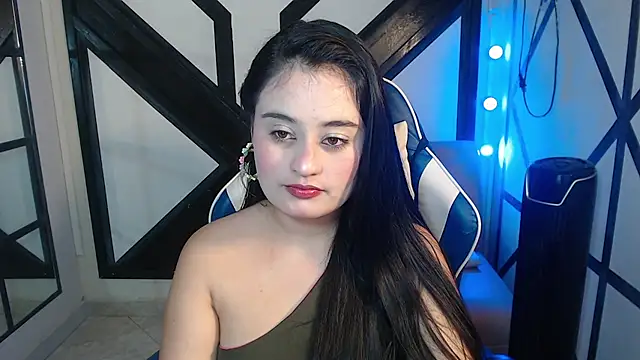 Snapshot of gabriela_tm1 chatting on June 19, 2026, 2:32 pm gabriela tm1 online show from June 19, 2026, 2:32 pm