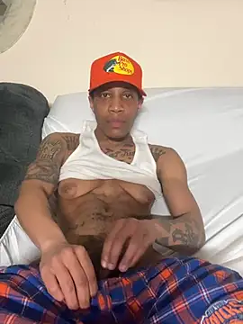 PHAT FTM KLIT87 online show from May 15, 2026, 11:01 pm