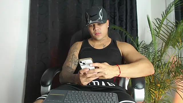 Snapshot of Pedro_x777 chatting on March 22, 2026, 4:38 am Pedro x777 online show from March 22, 2026, 4:38 am