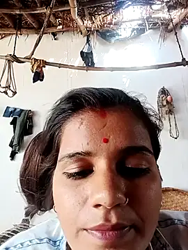 Raveena0990 online show from May 31, 2026, 10:33 am