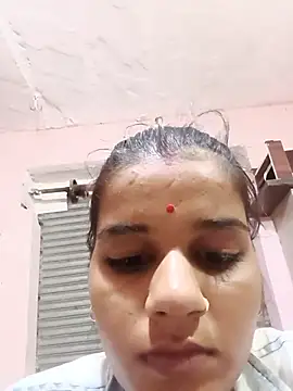 Raveena0990 online show from May 31, 2026, 8:21 pm