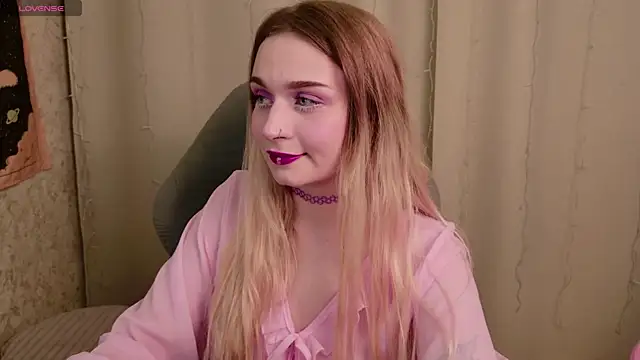 lucysussy online show from July 12, 2026, 5:26 pm