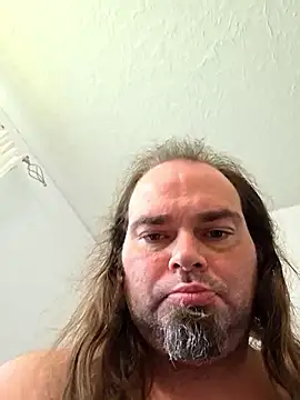 Snapshot of RickErtler chatting on May 7, 2026, 10:26 pm RickErtler online show from May 7, 2026, 10:26 pm