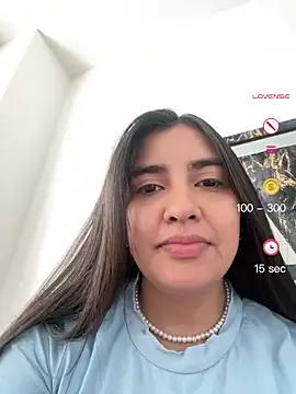 HaileyBiieber online show from April 26, 2026, 7:44 pm