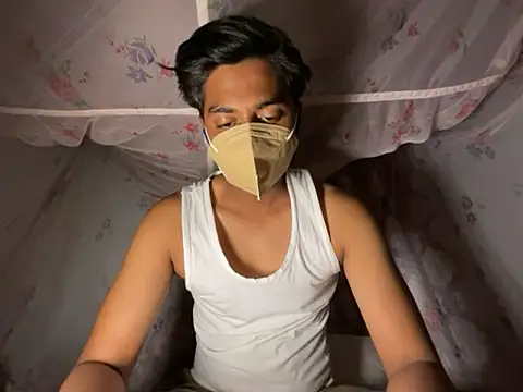 Snapshot of sinner2511 chatting on March 24, 2026, 8:36 pm sinner2511 online show from March 24, 2026, 8:36 pm