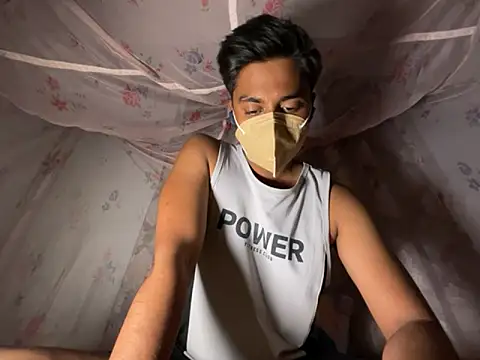 Snapshot of sinner2511 chatting on April 3, 2026, 3:54 pm sinner2511 online show from April 3, 2026, 3:54 pm