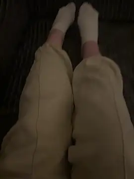 LilouPieds online show from March 24, 2026, 6:46 pm