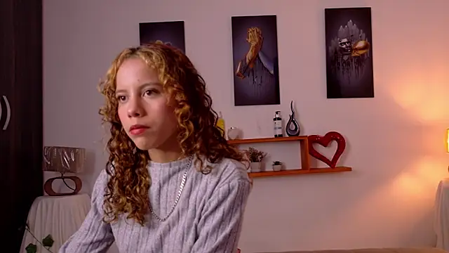 Snapshot of lia_valmont_01 chatting on March 25, 2026, 6:47 pm lia valmont 01 online show from March 25, 2026, 6:47 pm