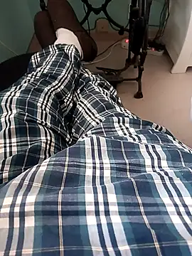 Snapshot of DanTrov79 chatting on April 15, 2026, 9:05 am DanTrov79 online show from April 15, 2026, 9:05 am