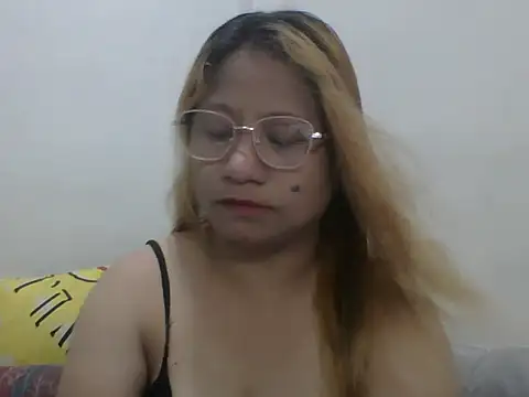 PinayChristine online show from June 21, 2026, 2:36 am