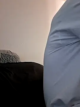 middickstroking online show from June 5, 2026, 12:50 am
