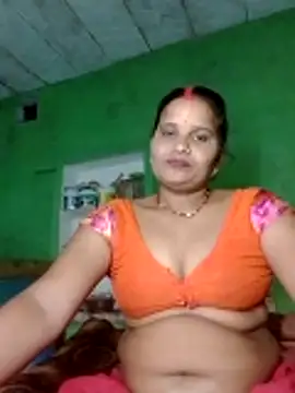 Shivani09900 online show from June 9, 2026, 5:24 pm