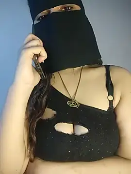 Yasmin Oh online show from July 19, 2026, 9:07 pm