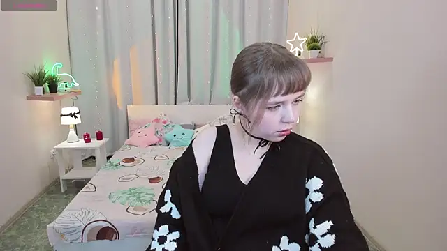 LeonaHicks online show from March 31, 2026, 6:14 am