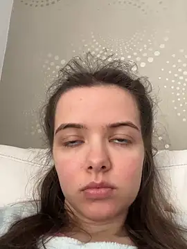 AForbiddenFlower online show from April 13, 2026, 7:03 am