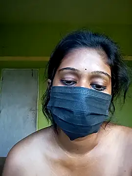 Snapshot of bannerjeesneha20 chatting on April 13, 2026, 2:28 am bannerjeesneha20 online show from April 13, 2026, 2:28 am