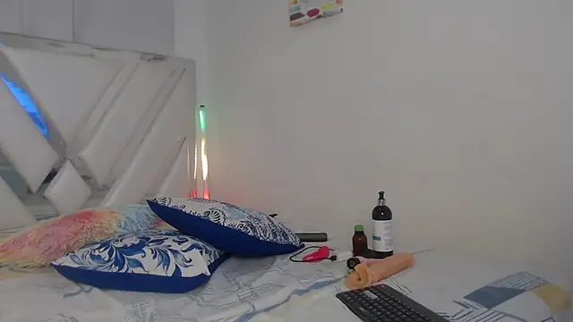Snapshot of AlannaHarper chatting on July 2, 2026, 4:02 pm AlannaHarper online show from July 2, 2026, 4:02 pm