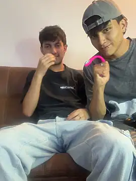 LYAN DYLAN online show from June 2, 2026, 12:23 am