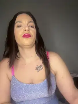 Snapshot of Melanie-beaute chatting on March 31, 2026, 7:58 pm Melanie-beaute online show from March 31, 2026, 7:58 pm